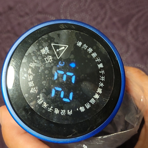 Brand new in box vacuum flask G-shock - Picture 2 of 4